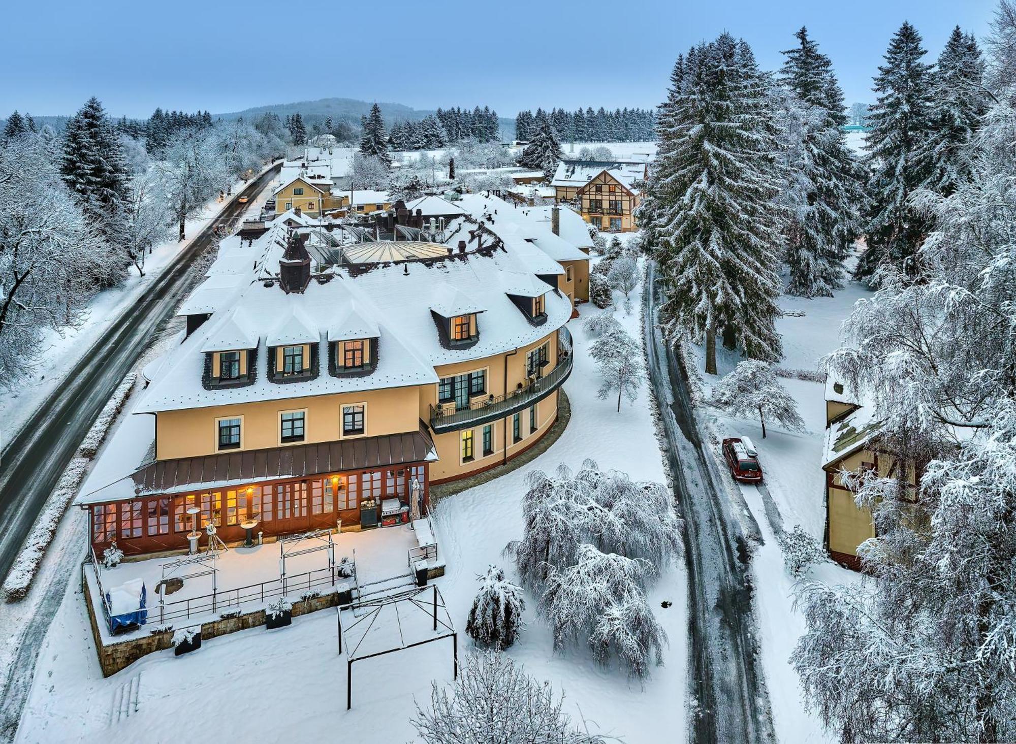 Hotel Morris Relax & Wellness Marianske Lazne Exterior photo